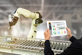 機械臂協同計算機軟件在汽車車身制造中的智能化革命